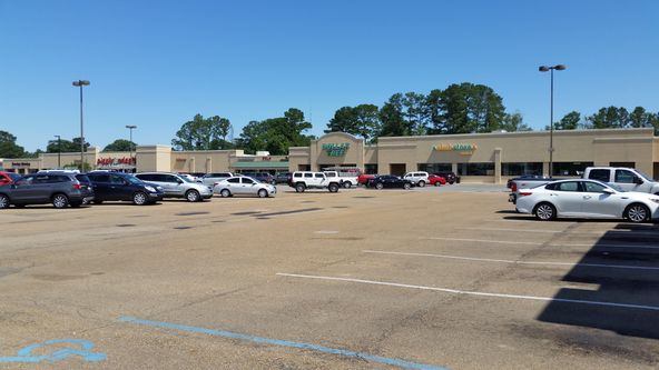 1530 W Government St, Brandon, MS 39042